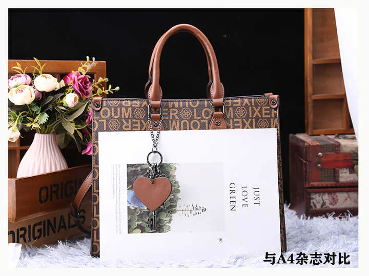 حقيبة يد بسعة كبيرة من الجلد Plastic Zipper Handbag Stylish