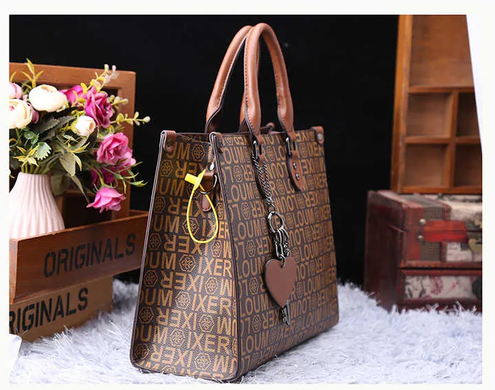 حقيبة يد بسعة كبيرة من الجلد Plastic Zipper Handbag Stylish