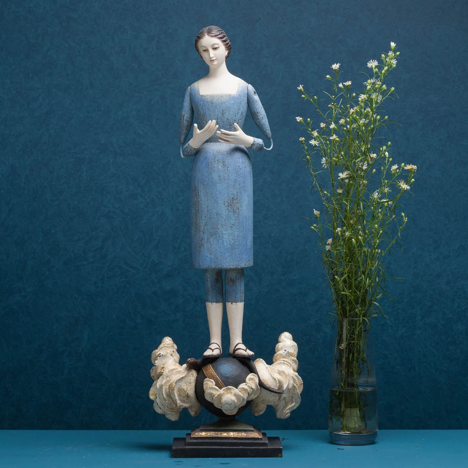 BLUE FOLK ART LADY