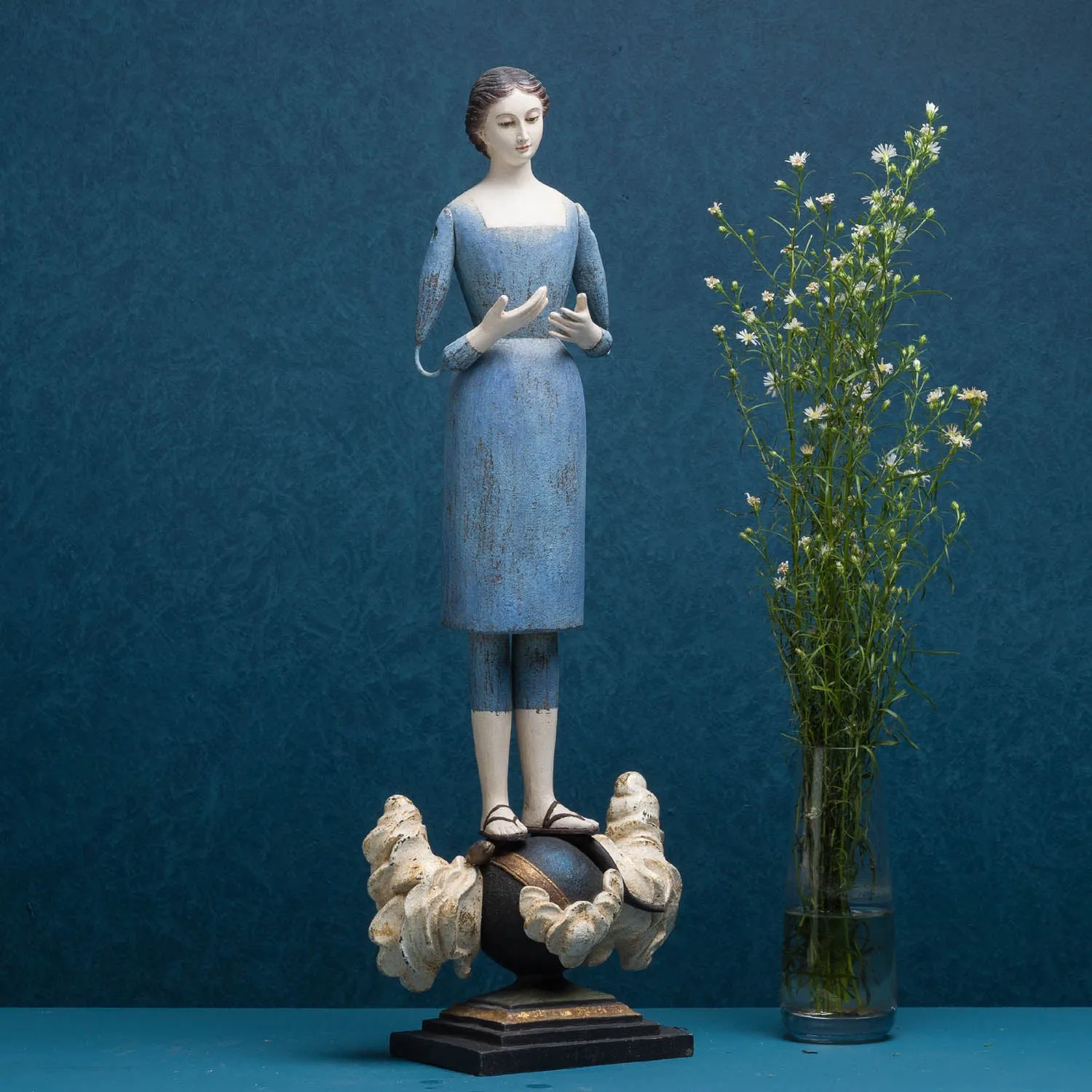 BLUE FOLK ART LADY