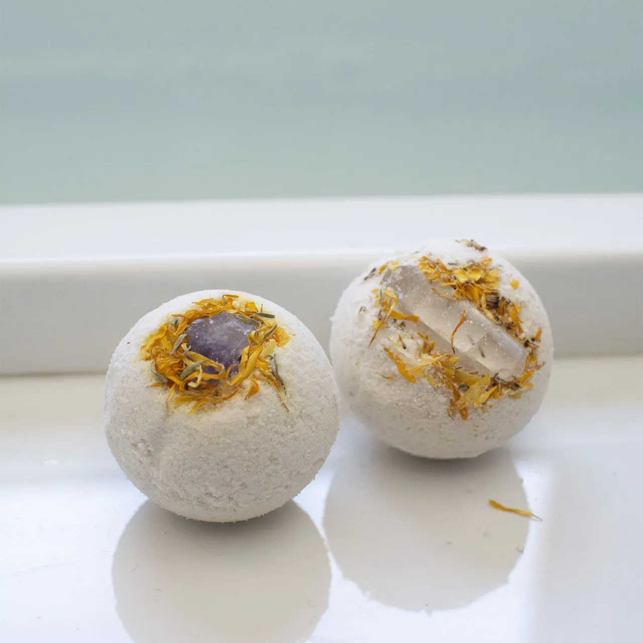 CBD Bath Bomb with Crystal: 100mg