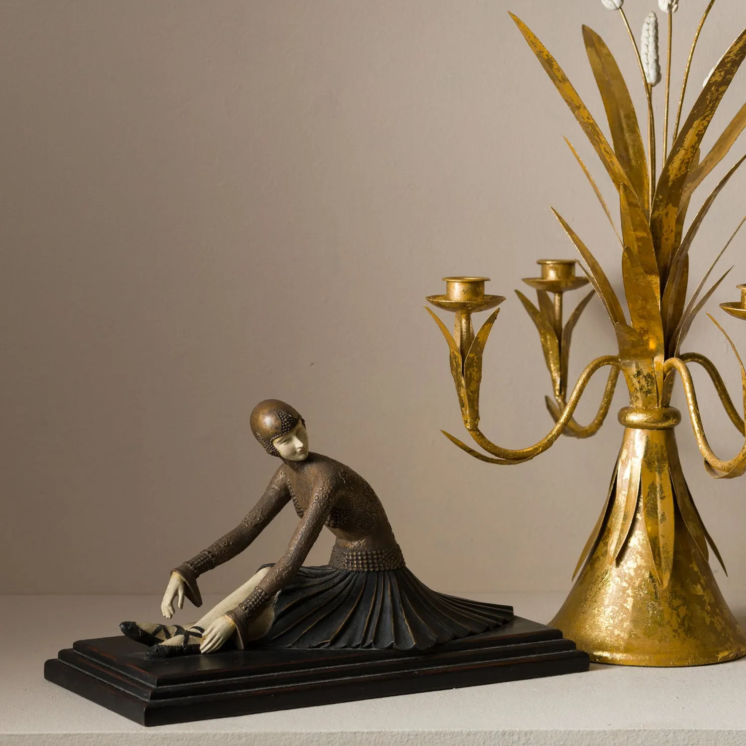 LILY DECO FIGURE