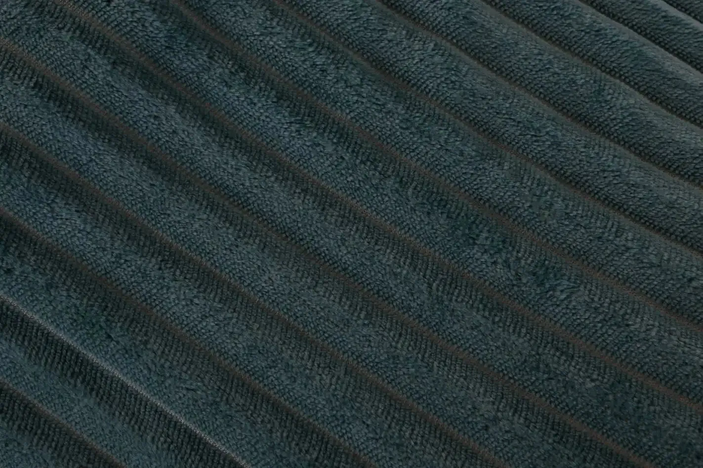 Striped Double Side Fleece/Sherpa Blanket (180 x 220)