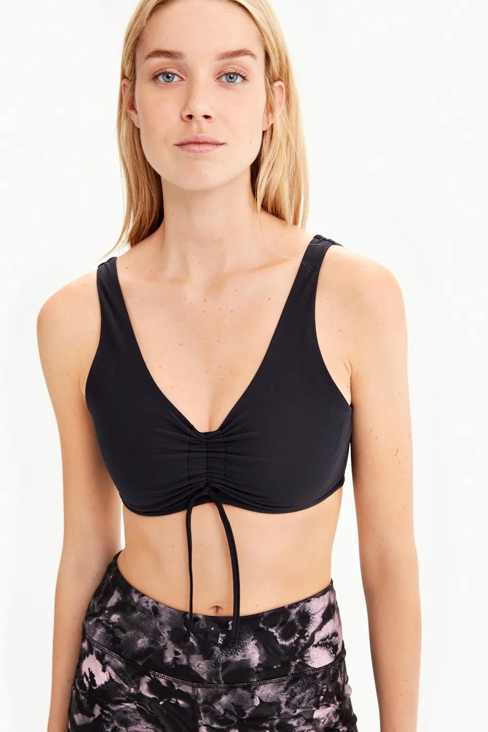 STUDIO BRA